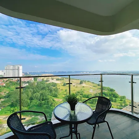 Seafront Country Garden Danga Bay By Lions Bay Apartment Johor Bahru Room photo