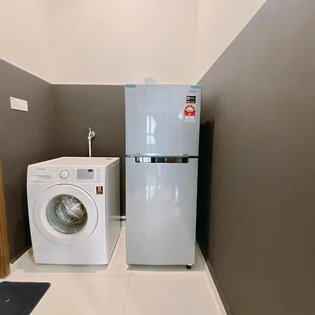 Seafront Country Garden Danga Bay By Lions Bay Apartment Johor Bahru Room photo