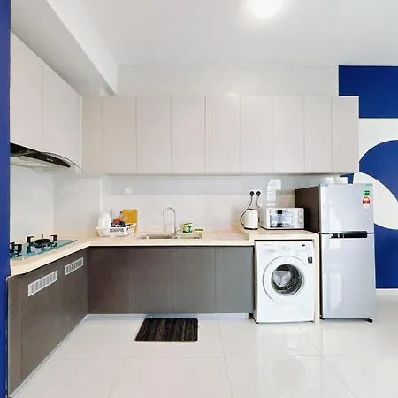 Seafront Country Garden Danga Bay By Lions Bay Apartment Johor Bahru Room photo
