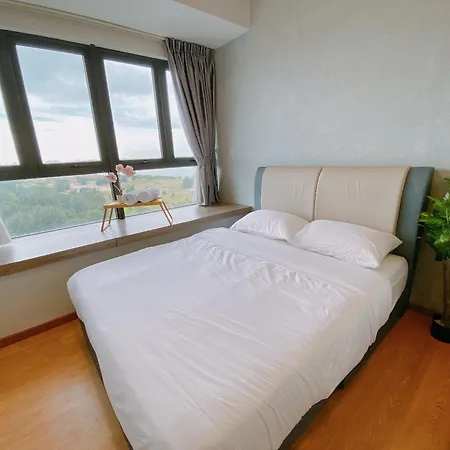 Seafront Country Garden Danga Bay By Lions Bay Apartment Johor Bahru Room photo
