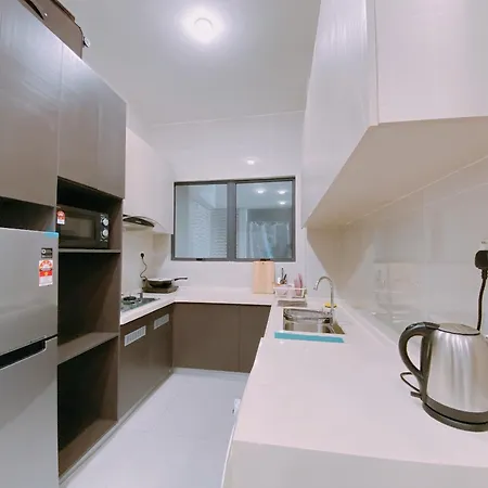Seafront Country Garden Danga Bay By Lions Bay Apartment Johor Bahru Room photo