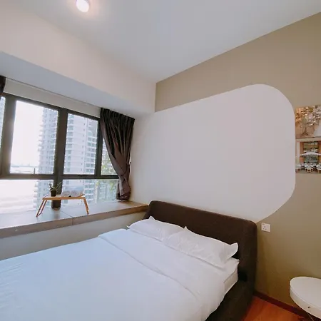 Seafront Country Garden Danga Bay By Lions Bay Apartment Johor Bahru Room photo