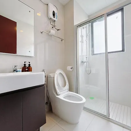 Seafront Country Garden Danga Bay By Lions Bay Apartment Johor Bahru Room photo