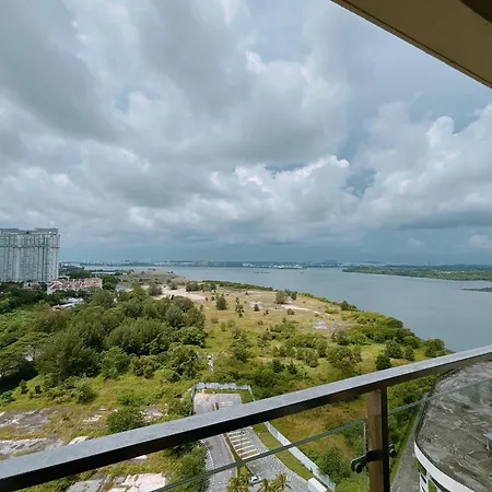 Seafront Country Garden Danga Bay By Lions Bay Apartment Johor Bahru Room photo