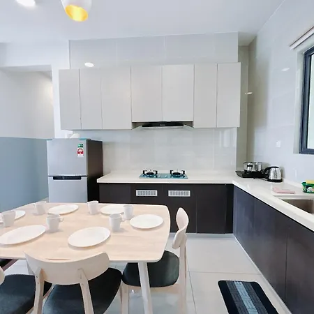 Seafront Country Garden Danga Bay By Lions Bay Apartment Johor Bahru Room photo