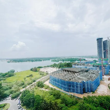 Seafront Country Garden Danga Bay By Lions Bay Apartment Johor Bahru Room photo