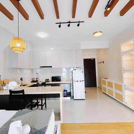Seafront Country Garden Danga Bay By Lions Bay Apartment Johor Bahru Room photo