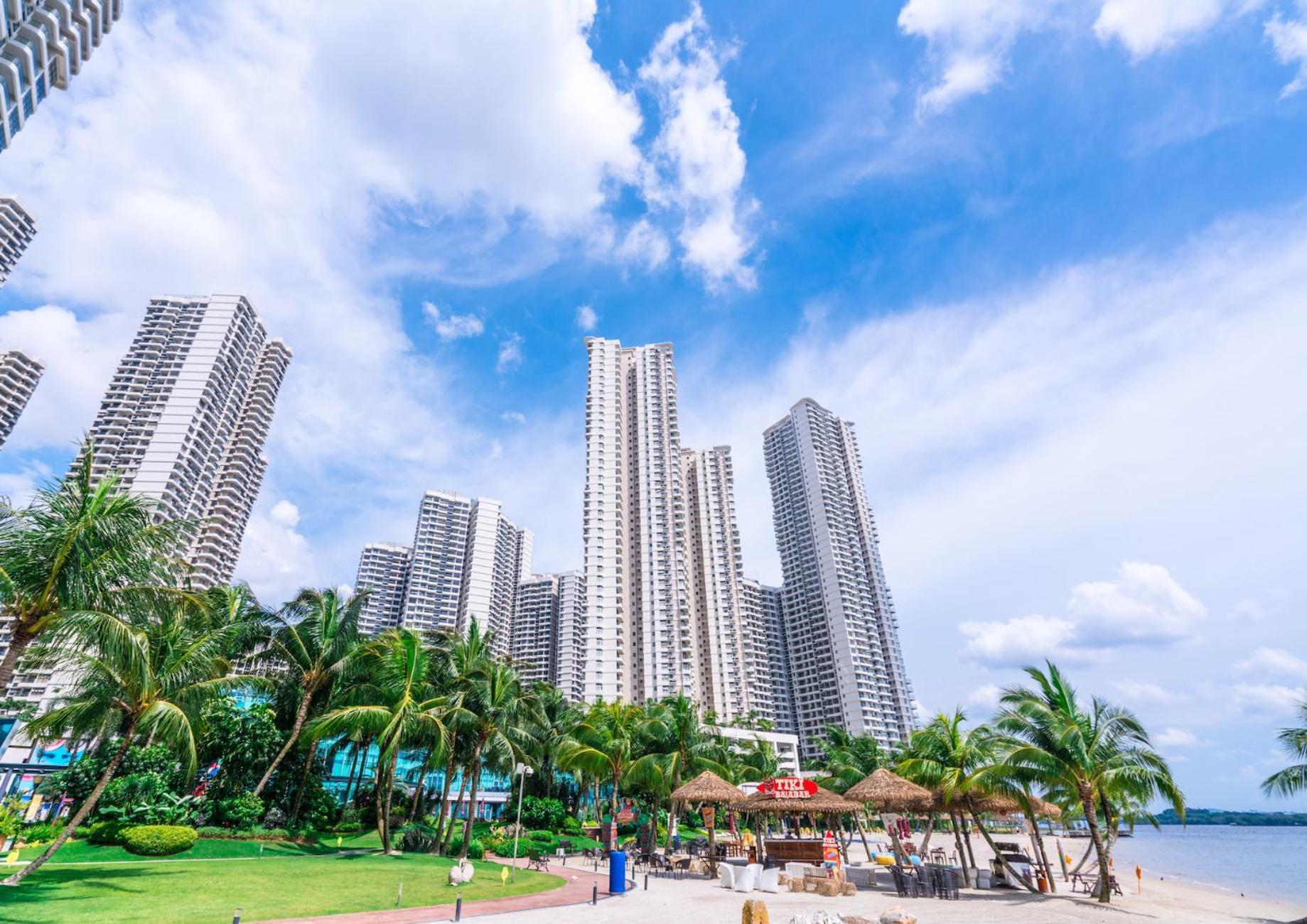 Apartment Seafront Country Garden Danga Bay By Lions Bay