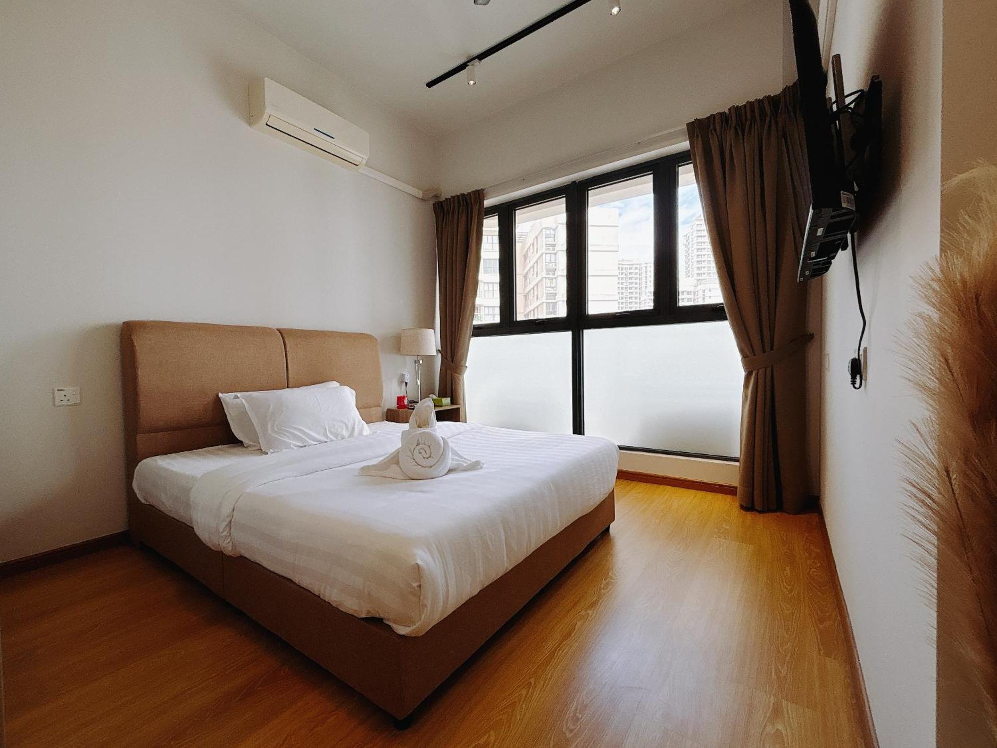 Seafront Country Garden Danga Bay By Lions Bay Apartment