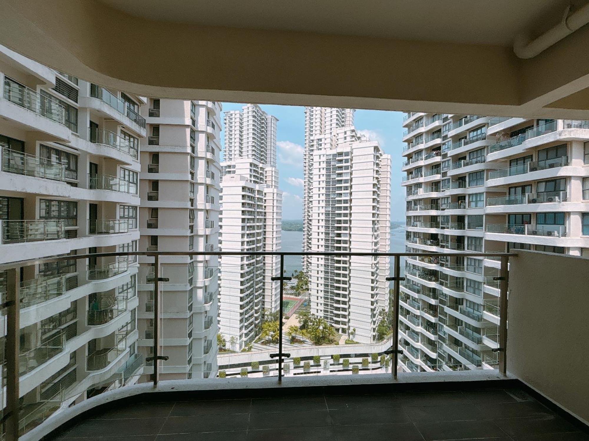 Seafront Country Garden Danga Bay By Lions Bay Apartment *